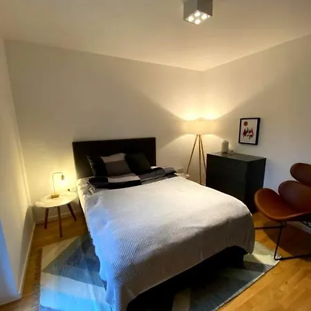 Tesla / Gruenheide Wohnung Hochwertig Moebliert Apartment