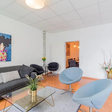 Apartment Spacious And Modern Furnished For 10 Guests