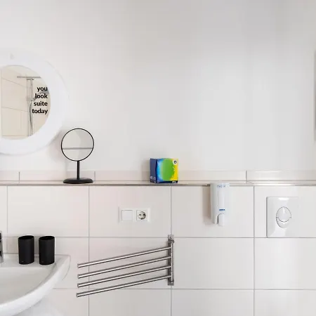 Апартаменты Limehome Neue Strasse *