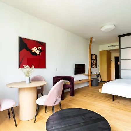 Numa Drift Aparthotel