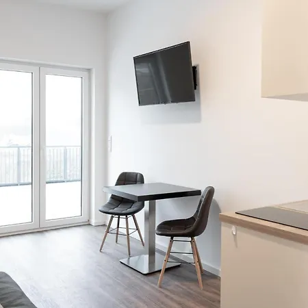 Gæstehus Monteurzimmer Pankow Mit Dachterrasse - Nur 10 Min. Von Der A10 - 3 Zimmer/ 7 Betten *