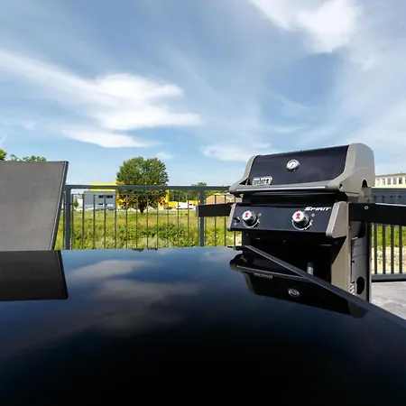 Monteurzimmer Pankow Mit Dachterrasse - Nur 10 Min. Von Der A10 - 3 Zimmer/ 7 Betten Gæstehus