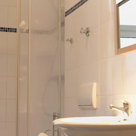 Spreewitz Am Kurfuerstendamm Szálloda 3*