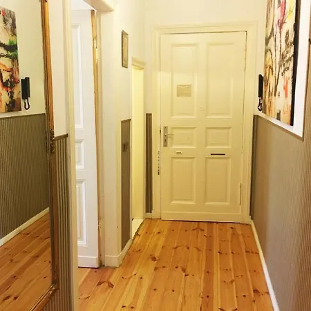 Ruhige Ferienwohnung Zentrum - Friedrichshain Apartment Berlin