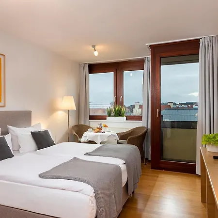 Aquino Hotel 3*
