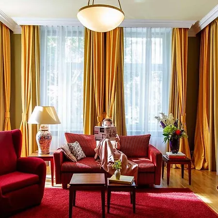 Louisa's Place 5*