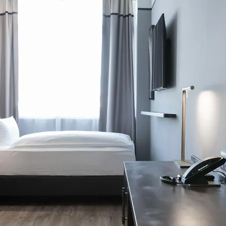 Hotel Titanic Comfort Kurfuerstendamm 3*