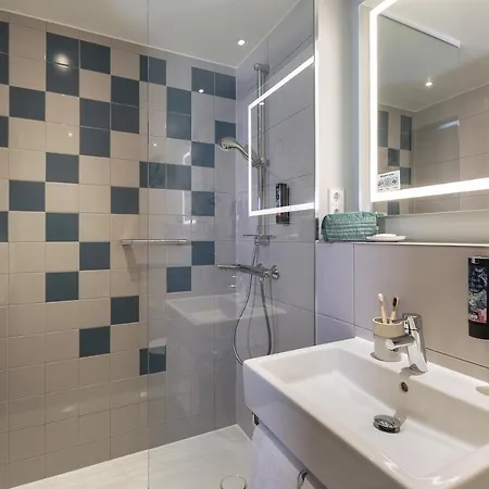 - The Niu, Flash Charlottenburg By Ihg Hotell Berlin