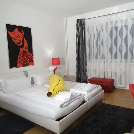 Gasthof Bananas Hotel And Guesthouse Berlin