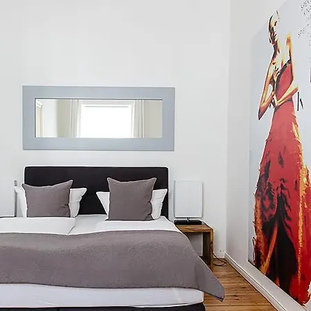 Novalis Str Mitte Apartment