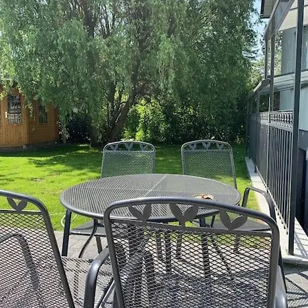 Mit Garten, Kamin U. Whirlpool Apartment *