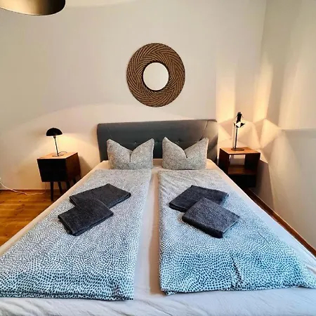 Alte Schoenhauser Lux Apartment