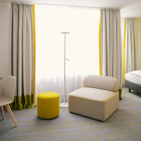 Hotel Vienna House Easy By Wyndham Friedrichshain 3*