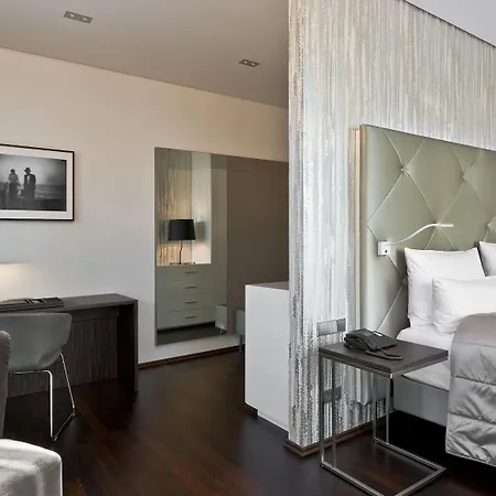 Hotel Cosmo Mitte 4*