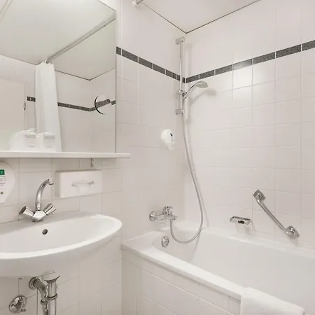 מלון Acom-hotel Kurfuerstendamm