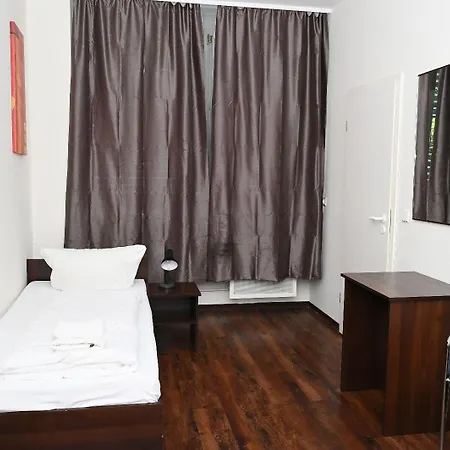 Arrival Hotel