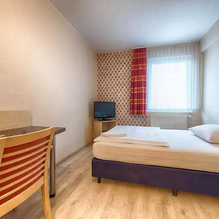 Hotel Enjoy City Messe 3*