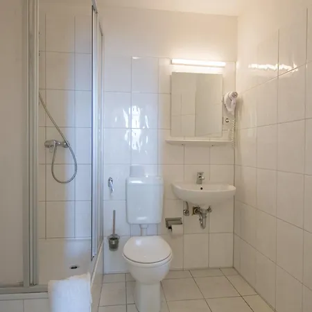 Am Stuttgarter Eck Отель 2*