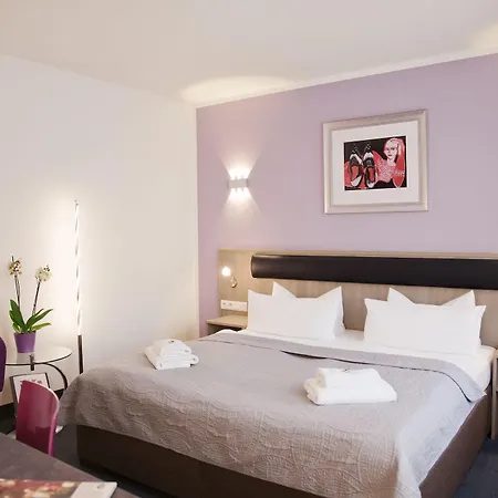 Hotel Nikolai 3*
