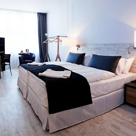 Hotel Catalonia Mitte 4*