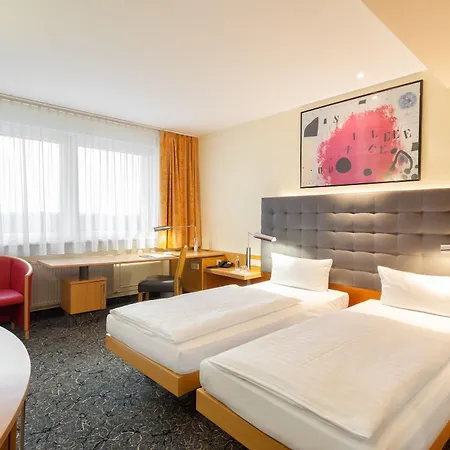 فندق Abacus Tierpark 4*