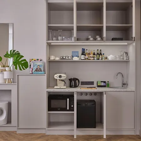 Отель Classik Alexander Plaza