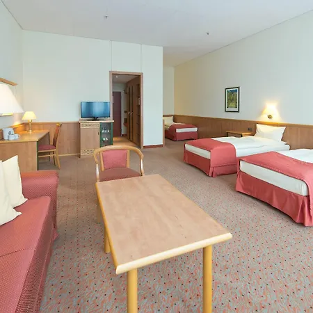 Steglitz International Hotel 4*