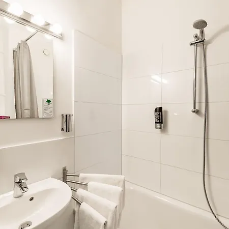 Hotel Alecsa Am Olympiastadion 3*