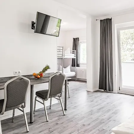 Hotel Alecsa Am Olympiastadion 3*