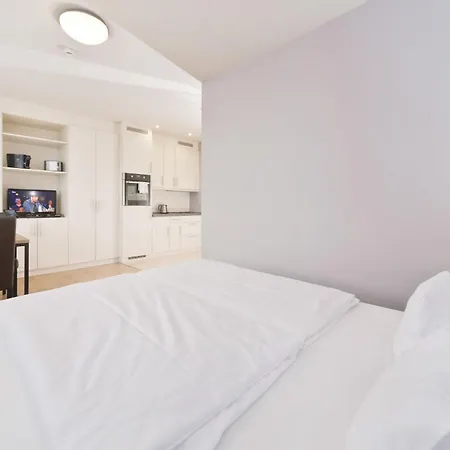 Amc Bundesallee Apartment