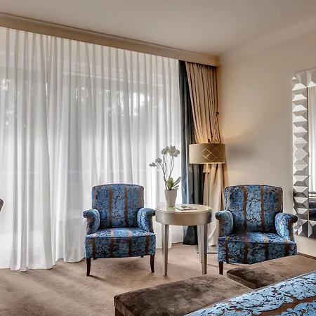 Bernstein Kastania Hotel