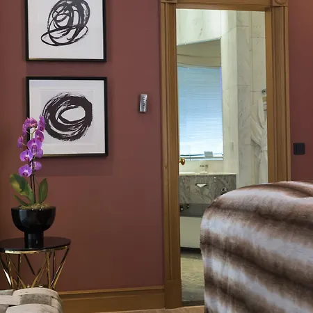 Palace Hotel 5*