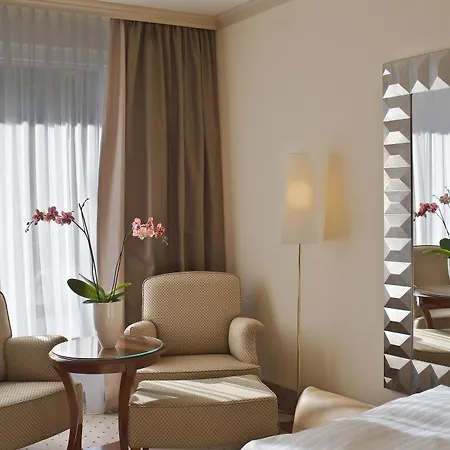 Hotel Bernstein Kastania 4*