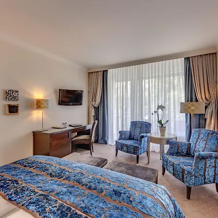 Bernstein Kastania Berlin
