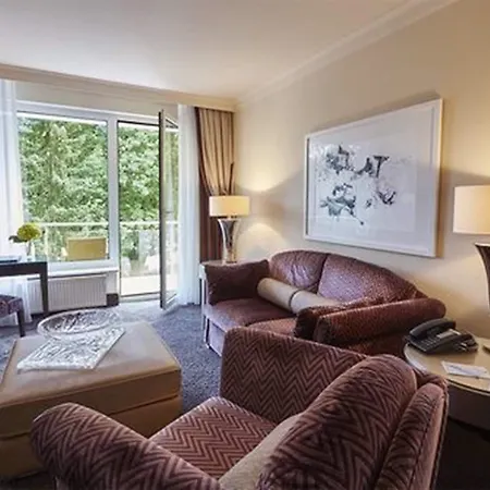 Bernstein Kastania 4* Berlin