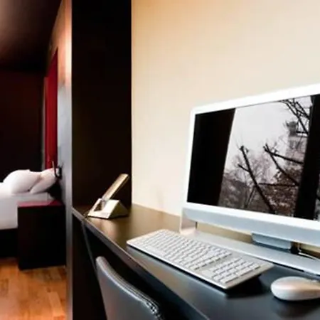 Axel - Adults Only Hotell