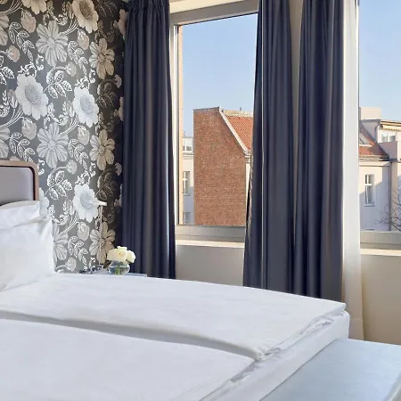 Hotel H10 Ku'damm 4*