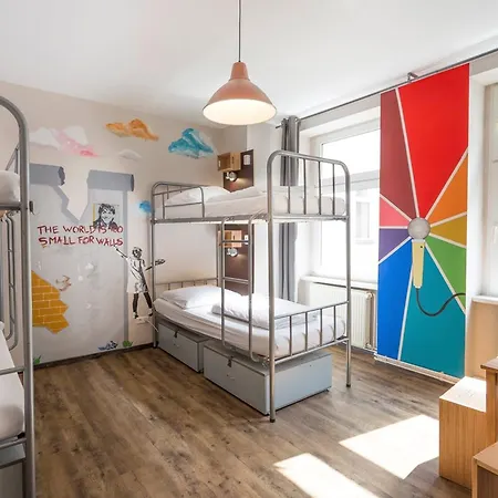 Hostel Sunflower *