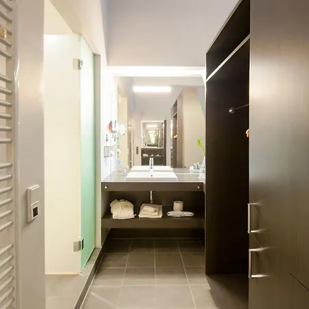 Отель Aspria Ku'damm Sport &