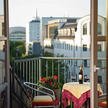 Augusta Am Kurfuerstendamm 3*