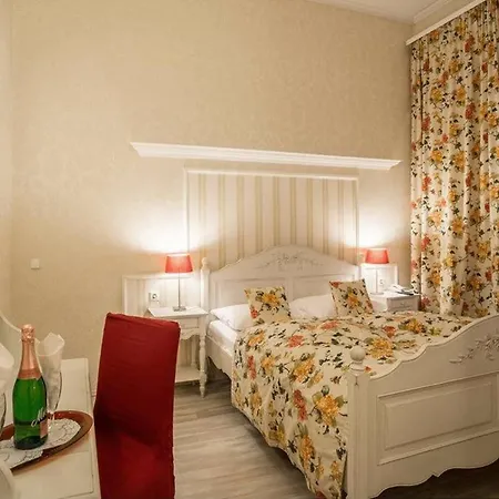 Augusta Am Kurfuerstendamm
