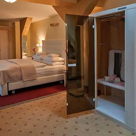 Augusta Am Kurfuerstendamm Hotel 3*