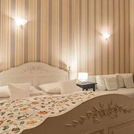 Augusta Am Kurfuerstendamm 3* Berlin