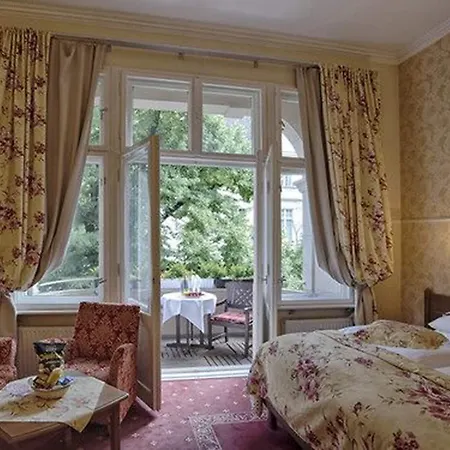 Augusta Am Kurfuerstendamm 3* Berlin
