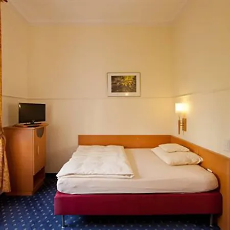 Hotel Augusta Am Kurfuerstendamm 3*