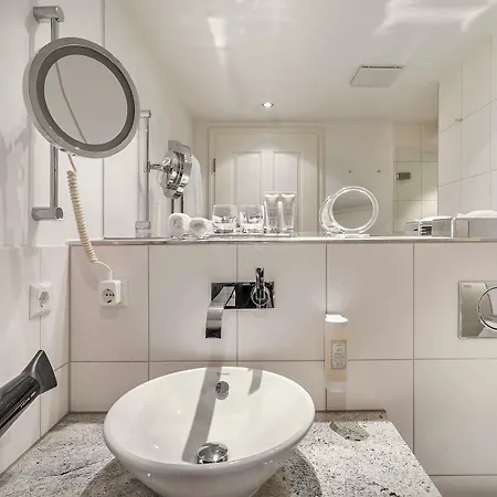 Adelante Boutique Hotel