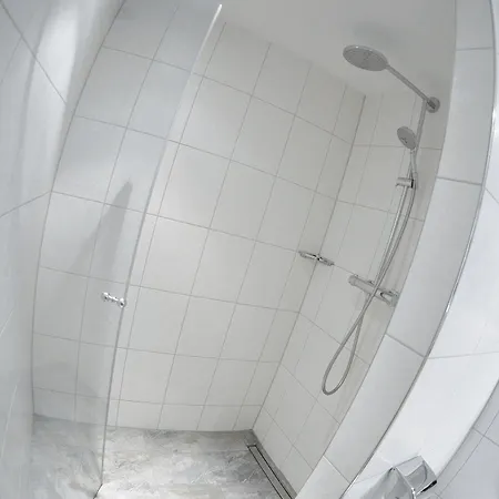 Hotel Adelante Boutique 4*