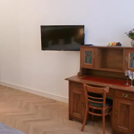 Hotel Lindenufer 3*
