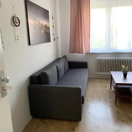 Apartment Lebt-wohnung Fur Bis Zu 12 Personen