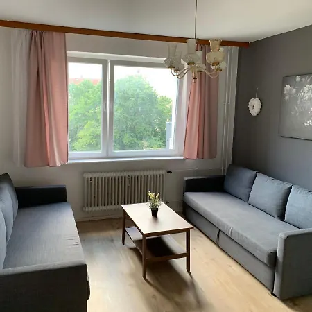 Apartment Lebt-wohnung Fur Bis Zu 12 Personen